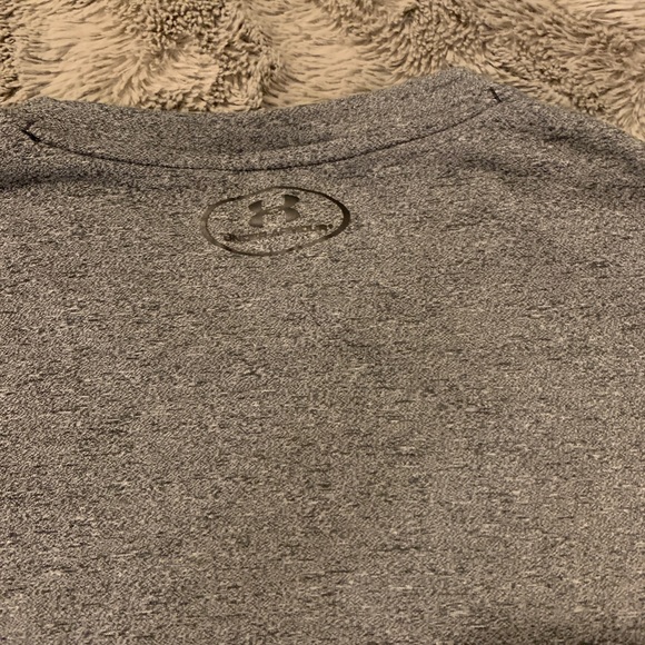 Men’s grey athletic under armour shirt medium - Picture 5 of 6